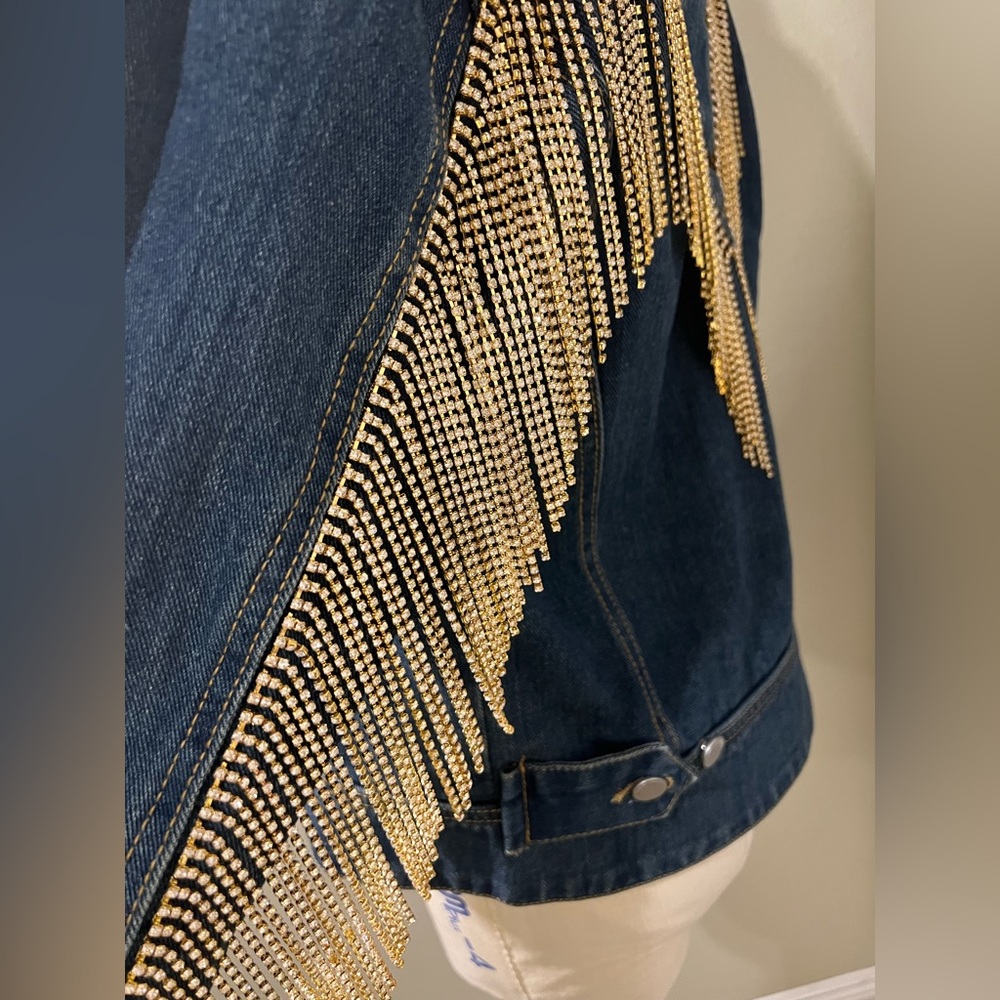 Don’t miss out this gorgeous jacket! Denim Jacket..Size S - Picture 11 of 16
